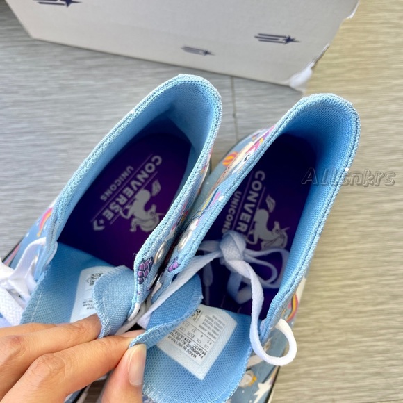 Converse Unicorns Light Blue ChuckTaylors High - Picture 8 of 8